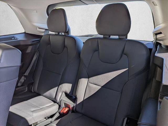 Certified 2026 Volvo XC90 B5 Plus w/ Protection Package AWD/4WD image 21