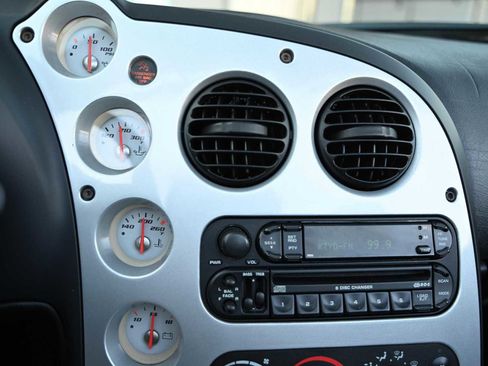 Used 2004 Dodge Viper SRT-10 RWD image 12
