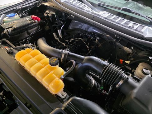 Used 2016 Ford F150 Lariat w/ Equipment Group 502A Luxury image 42