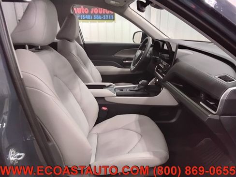 Used 2026 Toyota Grand Highlander XLE FWD image 15