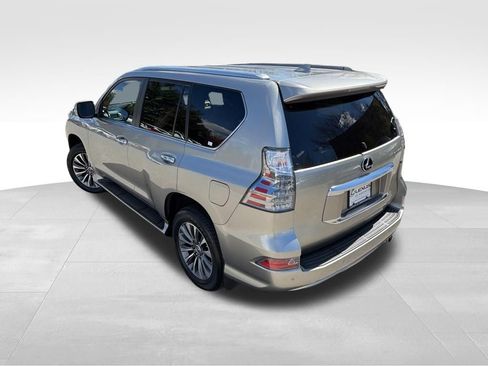 Used 2022 Lexus GX 460 Luxury w/ Off Road Package AWD/4WD image 4