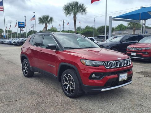 Used 2025 Jeep Compass Limited AWD/4WD image 21