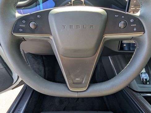 Used 2022 Tesla Model S AWD/4WD image 25