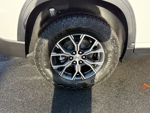 New 2026 GMC Acadia AT4 image 11