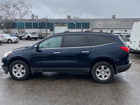 Used 2010 Chevrolet Traverse LT w/ Personal Connectivity Package image 3