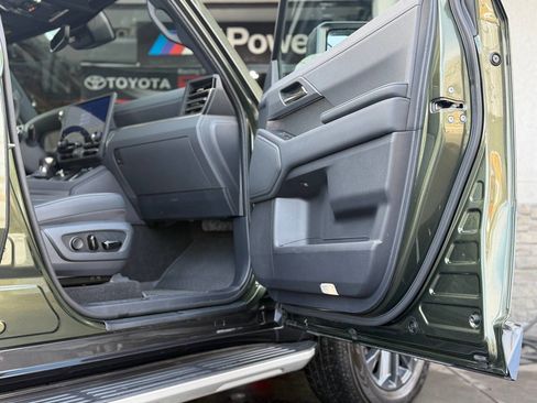 Used 2024 Lexus GX 550 w/ Accessory Package (Z1) AWD/4WD image 81