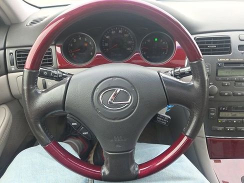 Used 2004 Lexus ES 330 FWD image 33