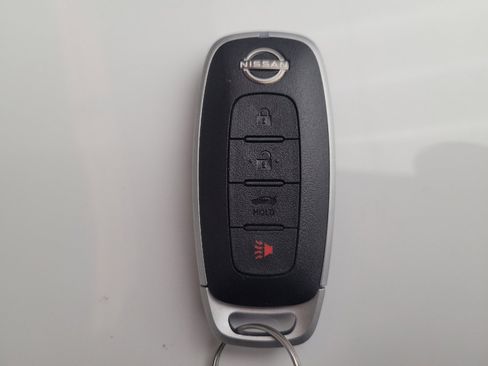 Used 2025 Nissan Sentra SV image 32