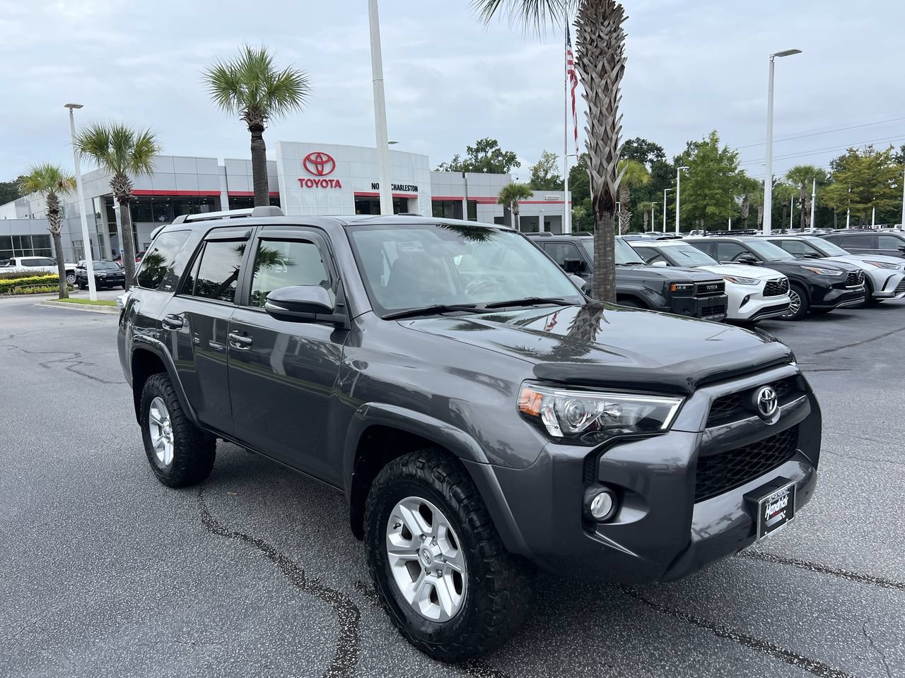Used 2019 Toyota 4Runner SR5 Premium AWD/4WD image 2