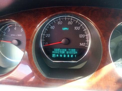 Used 2007 Buick Lucerne CXL w/ Luxury Package image 11