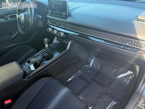 Used 2023 Honda Civic Sport image 29