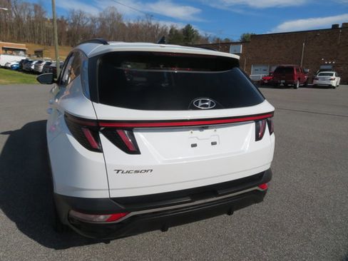 Used 2022 Hyundai Tucson SEL w/ Convenience + Premium Package image 4