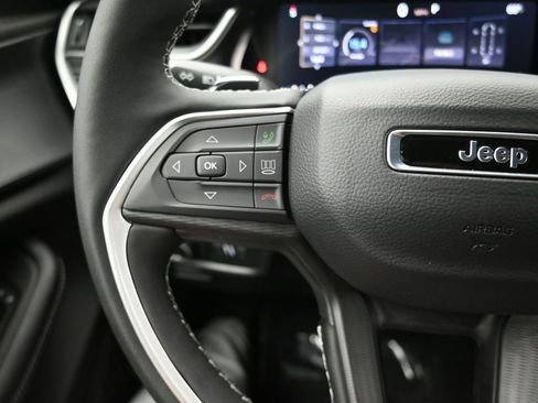 New 2025 Jeep Grand Cherokee L Altitude image 25