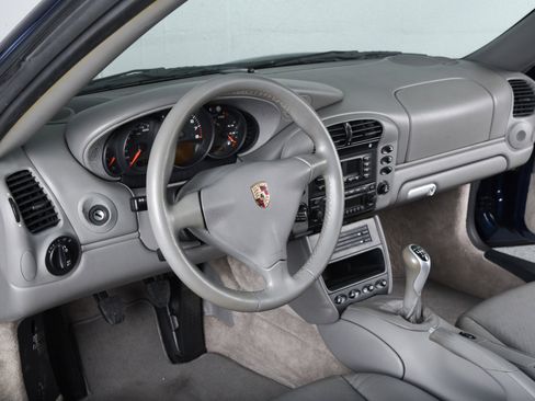 Used 2004 Porsche 911 Targa RWD image 4