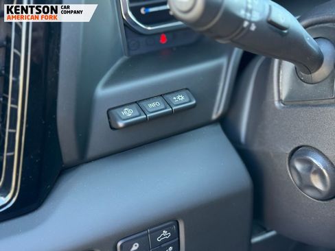 Used 2024 GMC Sierra 1500 AT4X image 23