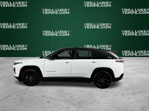 Used 2024 Jeep Wagoneer Launch Edition image 8