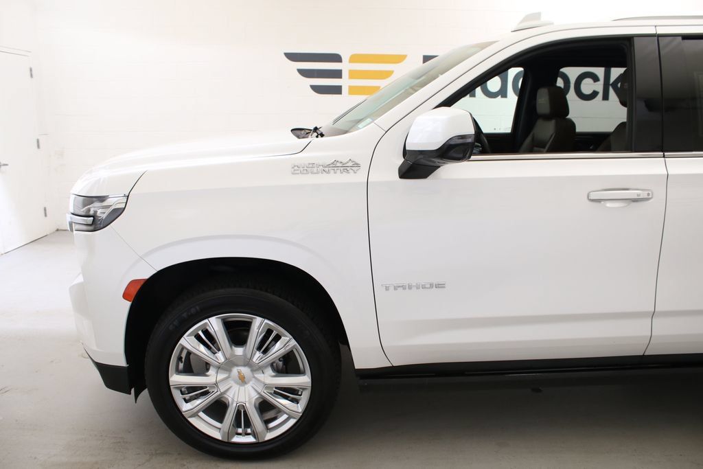 Used 2021 Chevrolet Tahoe High Country w/ Premium Package AWD/4WD image 5
