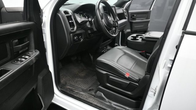 Used 2024 RAM 2500 Tradesman w/ Chrome Appearance Group AWD/4WD image 11