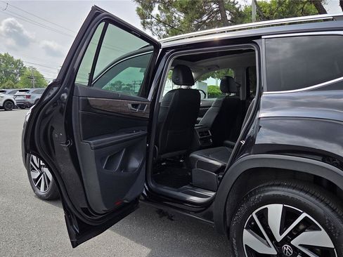 Certified 2024 Volkswagen Atlas SEL AWD/4WD image 27