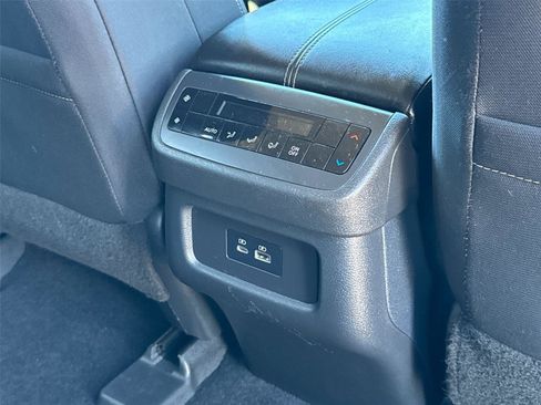 Used 2022 Nissan Pathfinder SV image 20