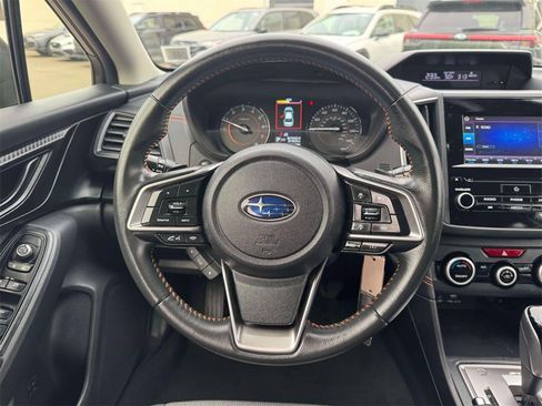 Used 2023 Subaru Crosstrek 2.0i Premium image 18