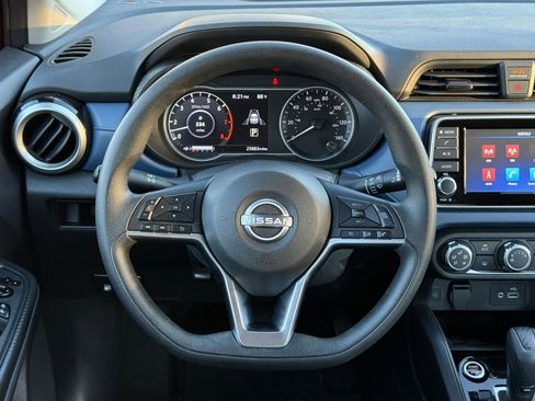 Used 2025 Nissan Versa SV image 28