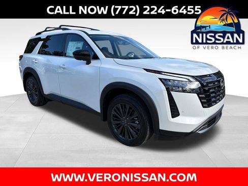 New 2026 Nissan Pathfinder SL w/ SL Premium Package FWD image 1