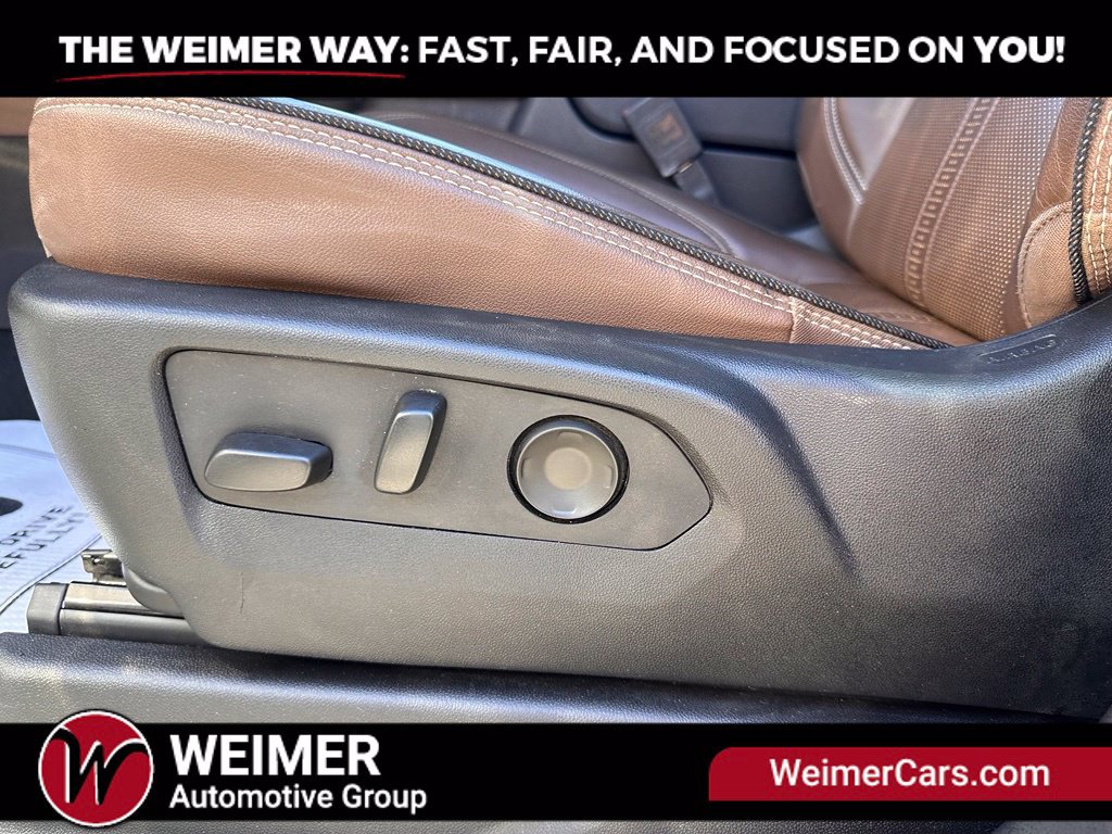 Used 2025 Chevrolet Suburban High Country AWD/4WD image 11