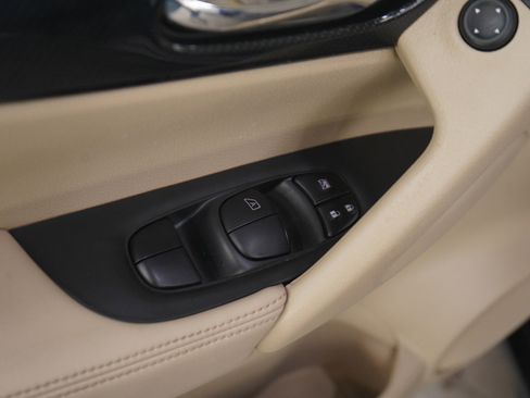 Used 2020 Nissan Rogue SL w/ Premium Package image 20