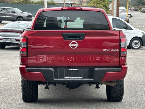 Used 2023 Nissan Frontier SV image 5