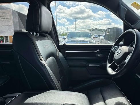 Used 2024 RAM 1500 Laramie AWD/4WD image 15