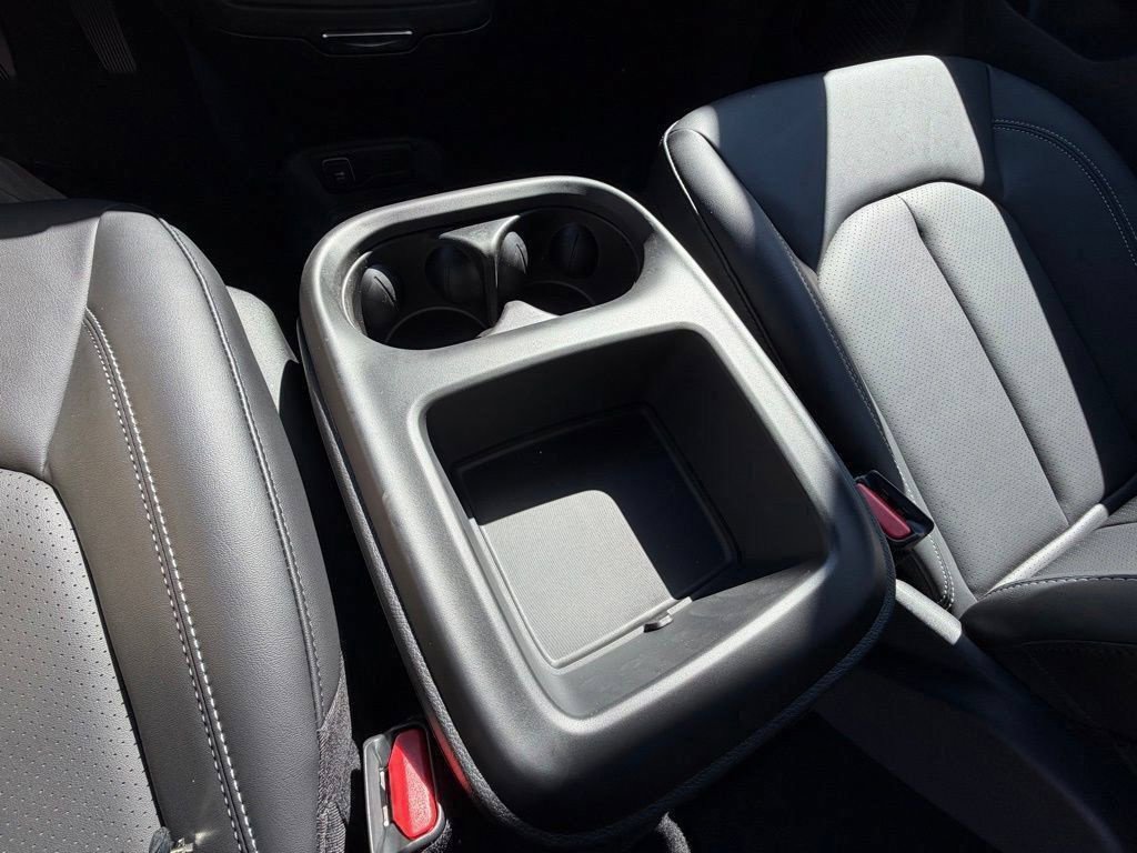 New 2026 Chrysler Pacifica Select w/ S Appearance Package FWD image 24