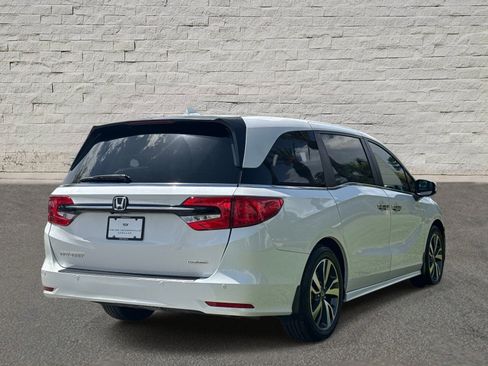 Used 2023 Honda Odyssey Touring image 5