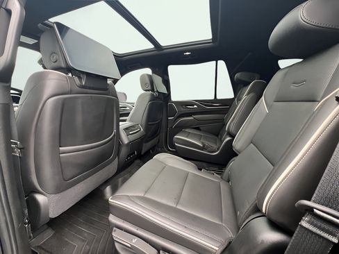 Used 2021 Cadillac Escalade Sport RWD image 18