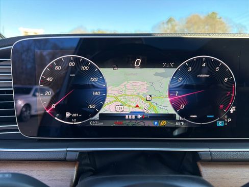 Used 2024 Mercedes-Benz GLE 350 4MATIC image 19