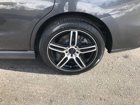 Used 2015 MAZDA MAZDA5 Grand Touring image 35