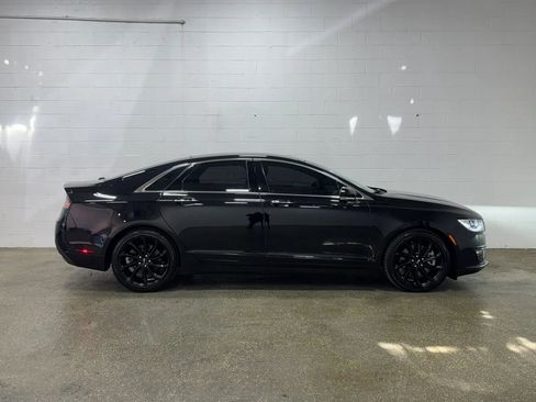 Used 2020 Lincoln MKZ Reserve w/ Luxury Package AWD/4WD image 2