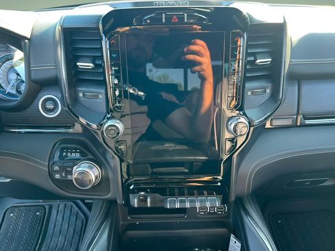 Used 2022 RAM 1500 Limited w/ Body-Colour Bumper Group AWD/4WD image 14