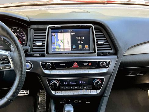 Used 2018 Hyundai Sonata Limited FWD image 7