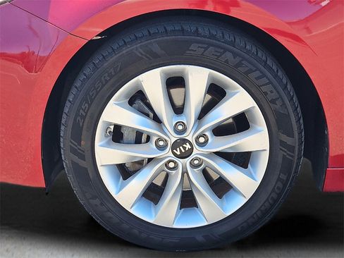 Used 2018 Kia Optima S w/ Panoramic Sunroof Package image 11