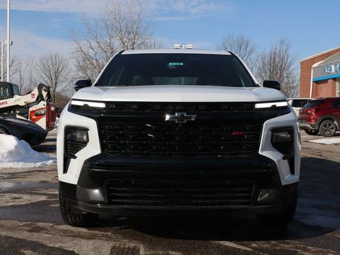 New 2026 Chevrolet Traverse RS w/ LPO, Floor Liner Package image 5