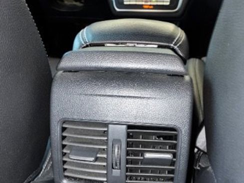 Used 2019 Mercedes-Benz CLA 250 image 31