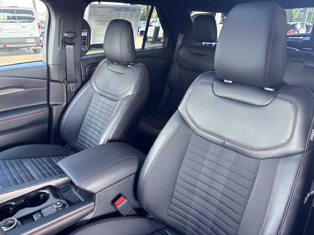 New 2027 Ford Explorer ST-Line w/ Premium Package AWD/4WD image 18