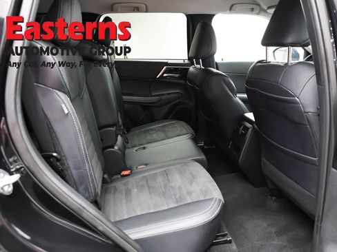 Used 2024 Mitsubishi Outlander SE AWD/4WD image 24