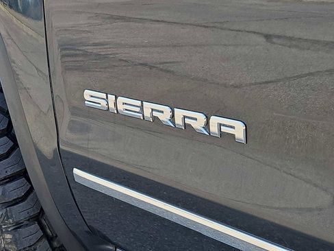 Used 2018 GMC Sierra 1500 SLT w/ Enhanced Driver Alert Package image 13