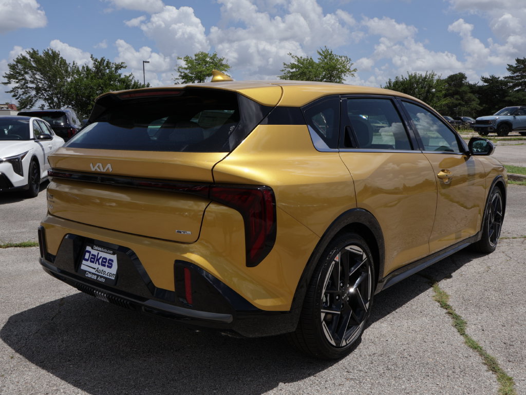 New 2026 Kia K4 GT-Line w/ GT-Line Premium Package FWD image 7