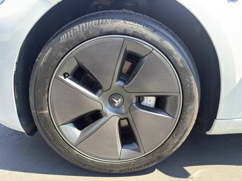 Used 2023 Tesla Model 3 Standard Range RWD image 9