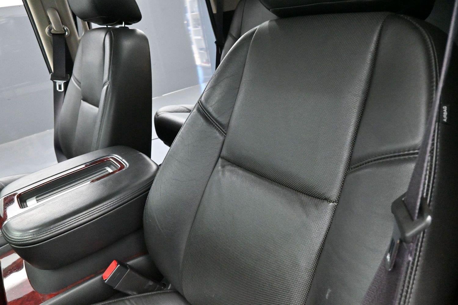 Used 2013 Cadillac Escalade Premium AWD/4WD image 17