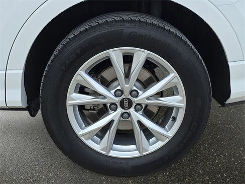 Used 2025 Audi Q3 2.0T Premium w/ Convenience Package image 37