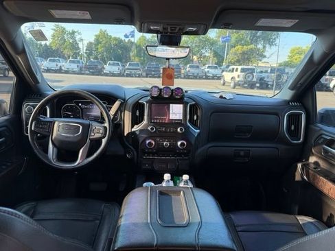 Used 2020 GMC Sierra 2500 Denali w/ Denali Ultimate Package AWD/4WD image 2